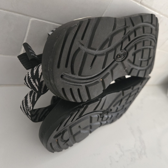 EUC Chaco Z/2 Cloud Adjustable Strap Classic Sandals Waterproof Black White Sz 8 - Picture 8 of 8